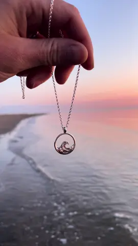 RESTOCK ALERT! 🌊 The Wave Pendant Necklace is a tribute to my lifelong connection with the sea. I love the ocean and gravitate towards it wherever I go. I designed this necklace to embody my love for the sea and the concept of 