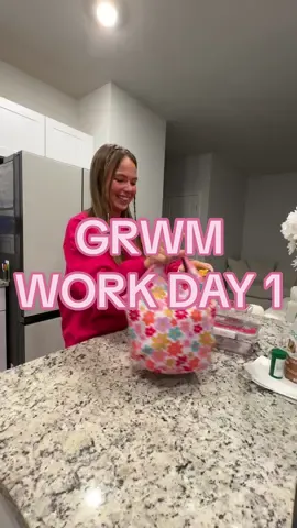 Back to School Teacher Workday 1 👩🏽‍🏫✨🌈🦋📓✏️🫧🚌🩷 #backtoschool #grwm #morningroutine #teacher #teachersoftiktok 