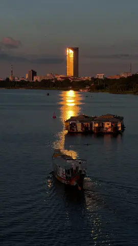 Chuyện Của Đenggg không nói: “Có những buổi chiều hoàng hôn Huế đẹp đến nao lòng…” Chuyện Của Đenggg nói: “Đẹp điêngggggg Huế ơiii…” #chuyencuadenggg #fyp #xuhuong #sunset #hue #hoanghon 