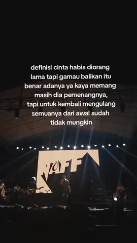 repostt. . . . . #naff #kenanglahaku #sendiridisini #gamoninvirtual #gagalmoveon #galaustory #sadsong #vibessad #storywa 