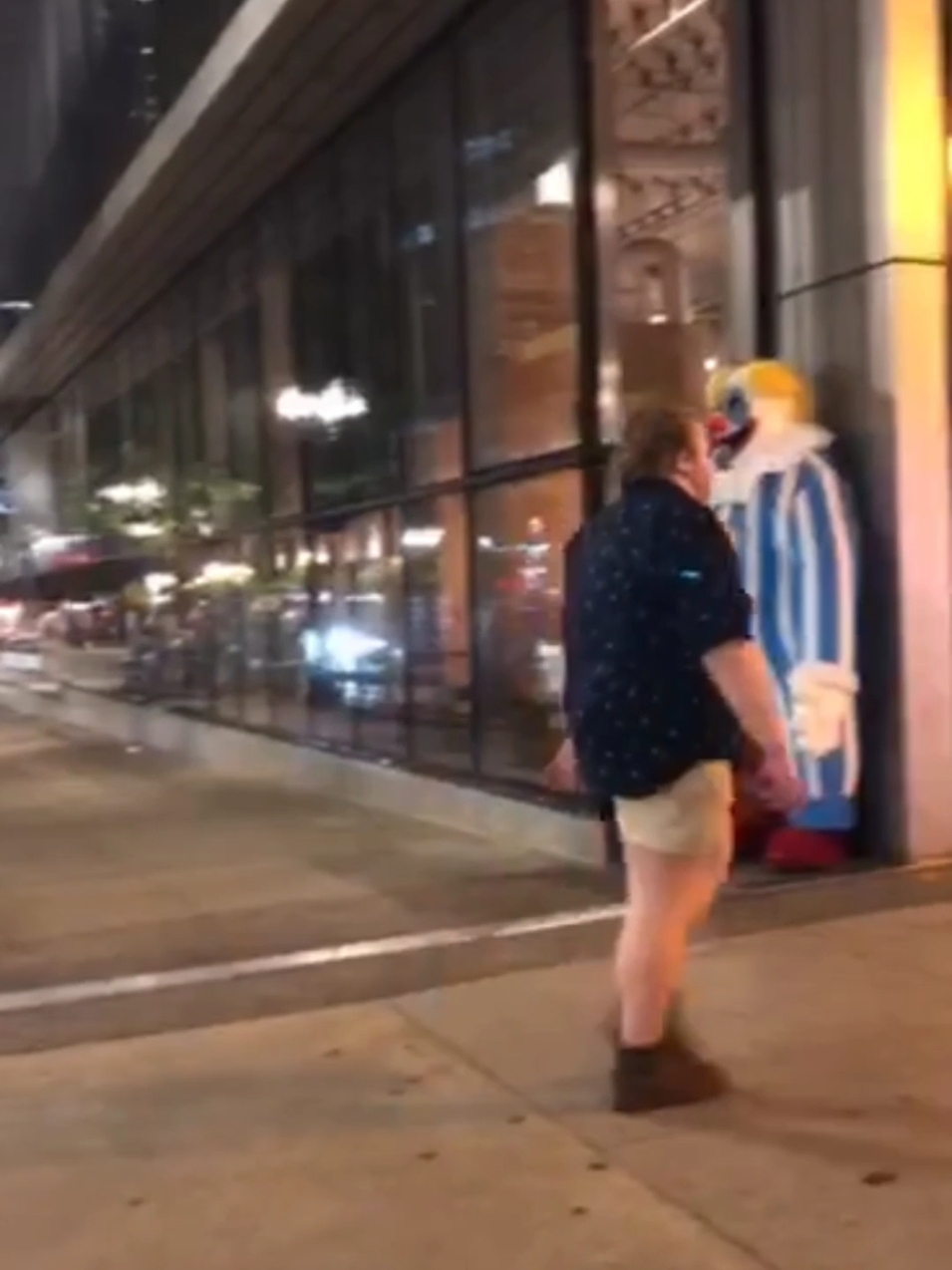 Chi-Clown jump outs part 2 coming soon🤡😭 #downtownchicago #clown #funnyvideos #killerclownsfromoutaspace  #chicagotiktok #chicagoturnup 