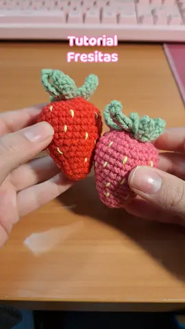 Tutorial de Fresas a Crochet 💖 #amigurumipattern #amigurumitutorial #crochetpattern #crochetutorial 