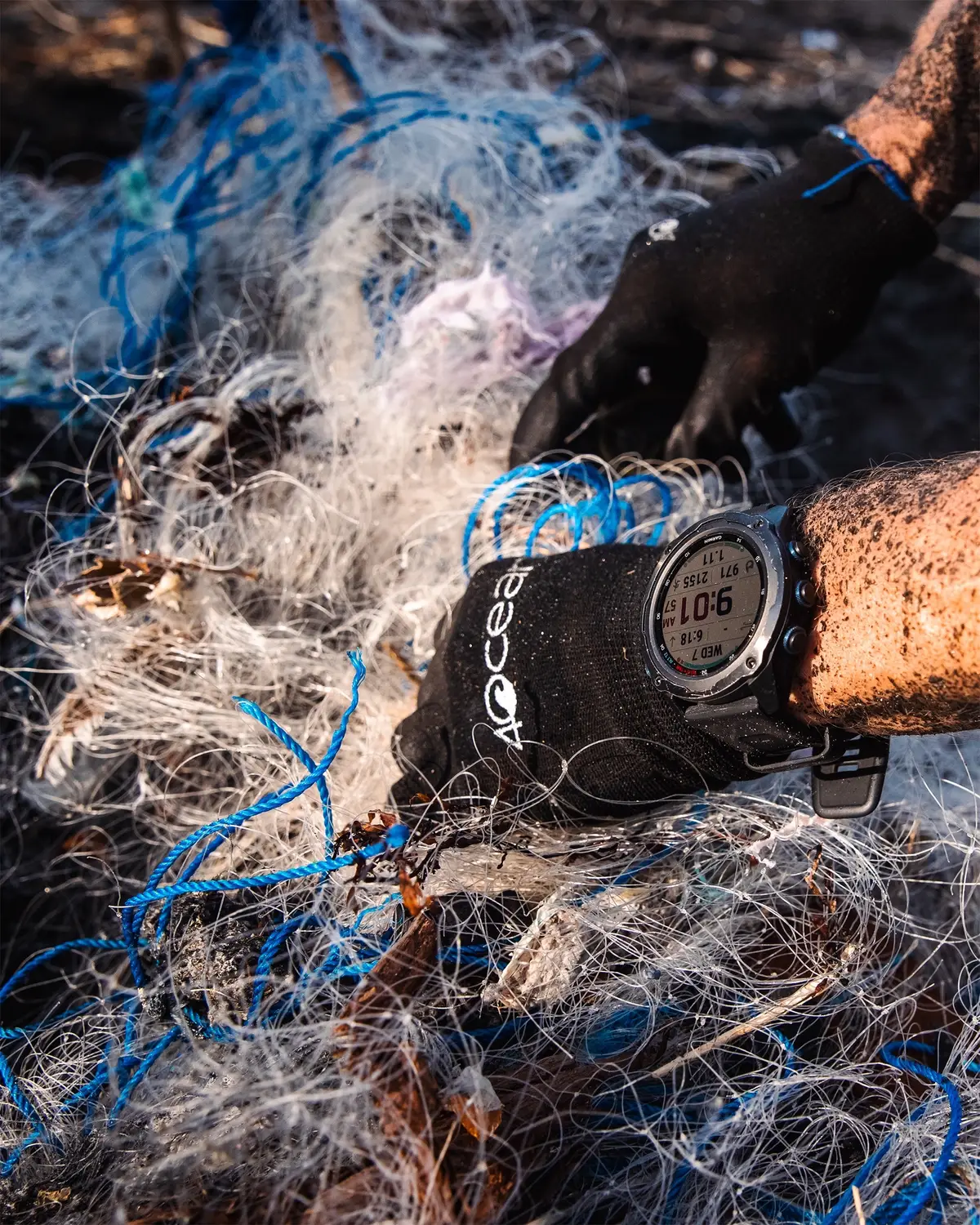 Every year, over 100 million pounds of fishing gear is lost, abandoned, or discarded into the ocean, continuing to harm marine life long after it’s been forgotten. Yesterday during a cleanup, our Medewi team in Bali, Indonesia, found this ghost net buried deep within the iridescent black sand - tangled within even more lines and debris. From massive nets to miles-long fishing lines, this gear keeps 