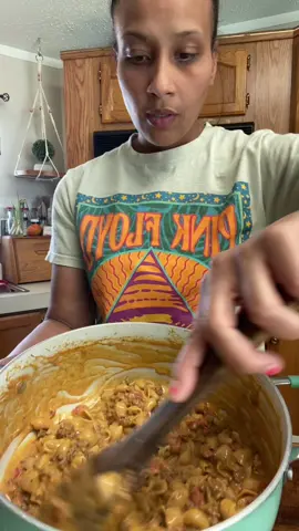 Taco mac&cheese  Box Shells & cheese 1lb ground beef  Can of rotel  Pack of taco seasoning  #tashasway #EasyRecipe #simplerecipe #taco 