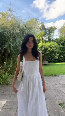 Little fit check for boating on the canals 💗 #amsterdam #travel #fashion 