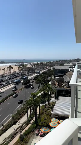 Balcony views from Pasea hotel #Huntingtonbeach #california 🏙️ ☀️ 🌊 