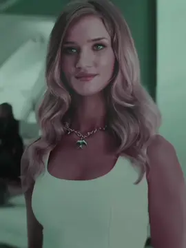 Rosie Huntington-Whiteley ❤️ #rosiehuntingtonwhiteley #rosiehuntingtonwhiteleyedit #transformers #transformers3 #transformersedit #carly #carlywitwicky #Edit #fypageシ #fypシ 