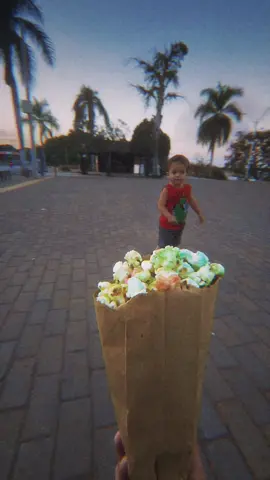 Quebrando o protocolo aqui do perfil, vamos ser vc e eu pra sempre, melhores amigos ♥️ Pai e filho 