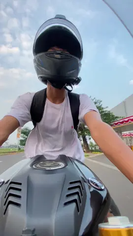 Hargai pasangan kalian yaa sebelum menyesal☺️   #r15v3 #r15 #motovlog #sadvibes #fyp #masukberanda #foryou 