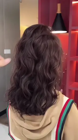 Mẫu uốn tóc lỡ chị em muốn làm khá là  nhiều đây ạ😍😍😍#trakybinhtan #xuhuong #xoănlười #hippie #xoanthuonghai #xoăn_sóng_lơi 