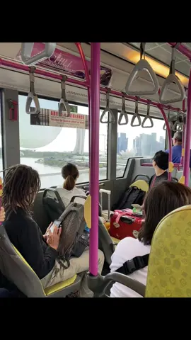 naek bus dulu 🚌💨💨 #busride #singapore #visitsingapore #singaporetiktok #jalanjalan #liburan #fyp #anginrindu #throwbacks 