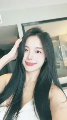 Muốn chơi trốn tìm với em khum #ngamgaixinh #cute #xuhuong 