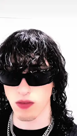 #wolfcut #alternative #dark #goth #grunge #eboy #weirdcore 