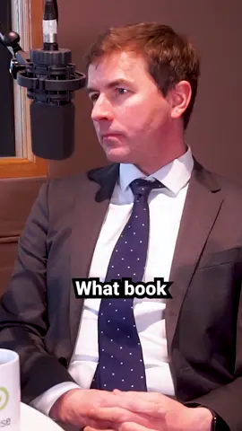 Read THIS book to become a better communicator. Prof Stephen Kinsella on this weeks pod. #book #booktoker #businessbook 