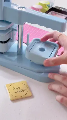 make personalized photo magnets with me! elevate your fridge into a gallery of memories and inspiration with our custom magnets 📸✨ . #personalizedrefmagnets #personalizedmagnets #fridgemagnets #refmagnets #personalizedgifts #birthdaygift #souvenir #partyfavors #bestgift  