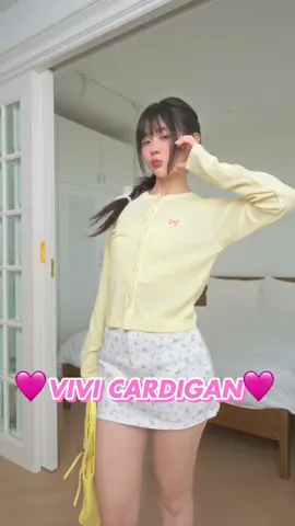 Try on items mới của nhà Moná - Vivi Cardigan 🩷 Chiếc áo này Moná khuyên là nên có trong tủ đồ lun nha vì rất dễ mặc dễ phối lại còn mỏng nhẹ không sợ bí nóng đóoo 🫶🏻 #monasaigon #monahauls #outfitideas #style #OOTD #outfit #fitcheck #fyp 