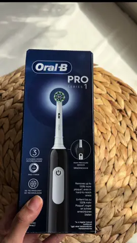 Ready to level up your smile? 😁🔋  Let’s unbox the Oral-B together ✨🤌🏻 #Oral_B_pro #Oral_B #unboxing #electrictoothbrush #productreview #oralcare @OralB 