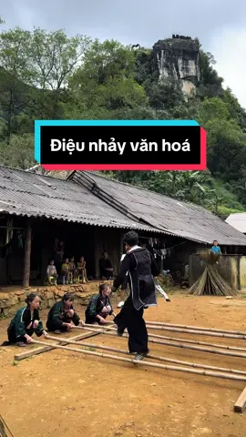 Một hoạt động mang đậm bản sắc, thể hiện tình cảm, cốt cách của người dân. Cre: @Trương Hoài Nam #dulichsapa #dulichtaybac #sapa #nhaysap