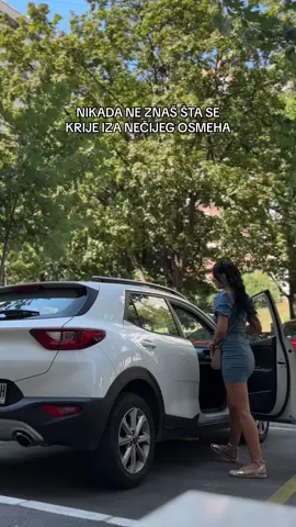 Šta se krije iza nečijeg osmeha, uvek ostane tajna… 🥹🙏🖤 #fyp #balkantiktok #exyu #driver #zenevozaci #auto 