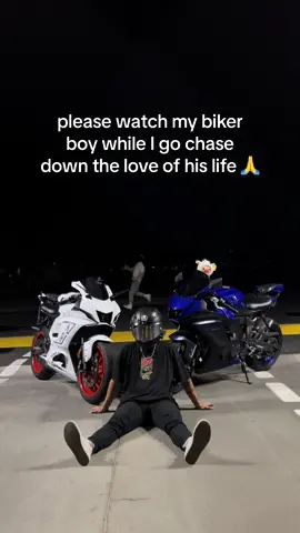 if you watch closely, you can see me chasing after her #biketok #bikerboy #bikes #BookTok #booktokgirlies #maskedmen #masked #bikerboys #bike  @𝕋𝕒𝕜𝕒𝕣𝕠 🥀 