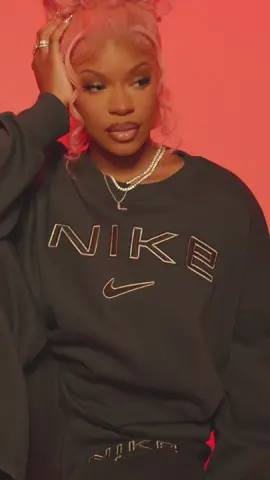 sometimes you gotta let people know that you are the moment 💁🏽‍♀️ Here’s a lil snippet of my moment on set with @JD Sports and @Nike. #TeamNike #needitnow