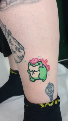 I really do start my wiping waaaaay too high. But half the time I'm low down on the floor hardly being able to see. Here's a rooting tooting fairy frog. So fun to do! I LOVE this green too.  * * * * * #tattooartistsoftiktok #tattooartist #bristol #foryoupage #fyp #tattoo #kawaiitattoo #cutetattoo #colourtattooartist #cute #colourtattoo #colortattoo #bristoltattoo #bristoltattooartist #kawaii #girlytattoos #cartoontattoos #boldtattoo #tattooflash #uktattoo #frogtattoo #cowboytattoo 