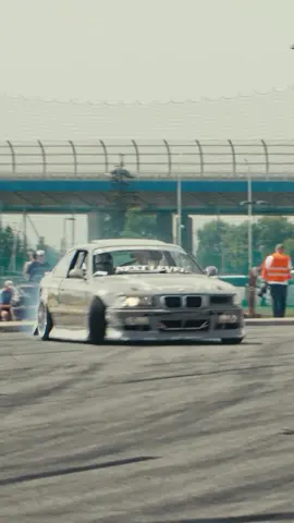 ULTRARACE 2024 looked like a Blast.  This event has its ways of showing off the best, most stylish builds from around the globe. 🌐 — 🎥. @gierllik  #drifting #ultrarace #k2industries #creators #drift #e36 #240sx 