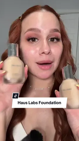 Mujer precavida vale por 2 🙌🏻👀 eso digo para gastar sin morficarme 😂 utilizo el tono 100 (el que me queda perfecto) 110 es mas amarilla pero igual me queda MUY BIEN! #hauslabsfoundation #ladygaga #hauslabsfoundationreview #foundation 