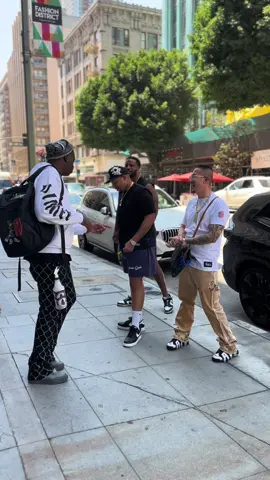 Them shoes comfortable we’ll can you run in your pockets and get the money 😂@Fats The Man @Sinner Seeking Säləs @thepinkmiracle #fyp #foryou #4u 