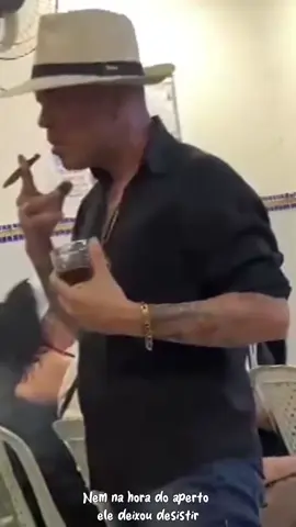 Saravá Seu Zé Pelintra Que Nunca me deixou cair.