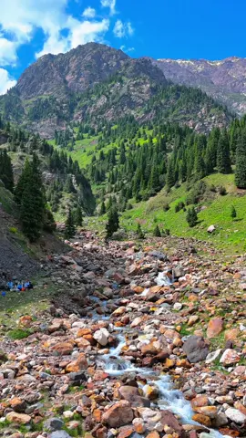 This is Parachinar Pakistan 🇵🇰 #parachinarview #parachinar #parachinarbeauty #cinematicaerials #unseenbeauty #breathtakingviews #KurramValley #tourism #pakistanbeauty 
