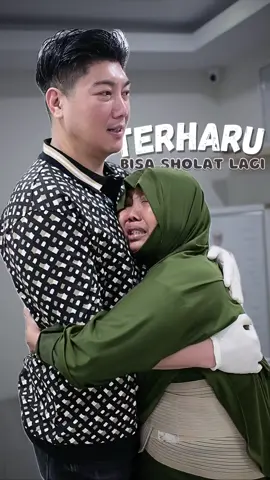 Terharu sekali , Ibunya sudah bisa sholat kembali yang biasanya sholat cuma bisa duduk 🥺 semangat terus ibu yaa sehat selalu Biasakan tonton sampai habis ya teman teman 🤍 ____ Jadwal Master Joe Therapy ____ AGUSTUS 2024 jakarta : 1-2 Agustus 5-9 Agustus 12-16 Agustus 19-23 Agustus Surabaya : 26-30 Agustus ____ Tempat ____ Bandung : Hilton Bandung https://g.co/kgs/HQAsoM Tunggu di lobby saja..nanti kalau sudah sampai hubungi nomer ini (087777989900) nanti ada tim yg jemput. Surabaya : 9blv Office tower  Jakarta : Grand Palace Kemayoran / Best Western Kemayoran , Lobby Utama belok kanan https://g.co/kgs/DaW3DJ ____ INFO, DETAIL, AND RESERVATION ___ WhatsApp : 087777989900 Tiktok : @masterjoetherapy Youtube : MASTER JOE THERAPY ° TAG KELUARGA, SAHABAT, TEMAN, DAN PASANGAN KALIAN ° KOMENTAR DIBAWAH JIKA ADA YANG INGIN DISAMPAIKAN ° FOLLOW UNTUK INFORMASI TERBARU ° SHARE AGAR VIDEO BISA LEBIH MENJANGKAU BANYAK ORANG ° DAN LIKE SUAPAYA MIMIN LEBIH SEMANGAT [ THANKS FOR ALL FRIENDS MASTER JOE ] #masterjoetherapy #masterjoebonesetting #masterbonesetting #bonesetting #reels 