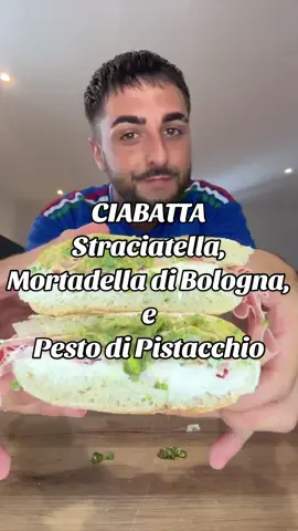 CIABATTA SANDWICH VF | Straciatella, Mortadella di Bologna e Pesto di Pistacchio 🥪🇮🇹 #sandwich #panini #fr #pesto #france #italianfood #Love #cook #cooking #cuisine #rapide #italie #italienne #viral #fyp #direct #lover #bread #pain #ciabatta #italia #mortadella #vf #langue #apprendresurtiktok #fastfood #cannes #nouveau #new #facile #streetfood #original #real #Recipe #amor #calabria #italiano #salam #Soccer #calcio #footballtiktok #foot #forza #lucas #fresh #mozza 