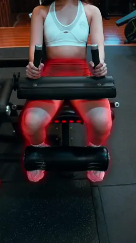 Salah satu alat favorit pas leg day, iya ga Willpeople?😊 Yap betul, namanya Leg Curl. Perhatikan cara yang benar menggunakan alat ini yuk agar workout kamu lebih maksimal dan tidak menimbulkan cidera💪🏻 Mau gym yang alatnya super lengkap? Yuk di Willfitness!😎  NPure As Our Official Healthy Skincare Partner✨