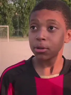 Born to be somebody 🤍 | #kylianmbappé #mbappe #foryoupageofficiall #fyp #kykymbappe👑 #kylianmbappe #kylianmbappelottin #kylianmbappeedit #aftereffects #mbappeedit #dutcheditor #mbapperealmadrid 