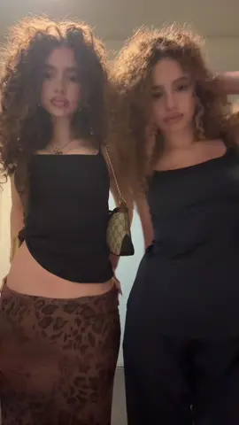 Silk sets forever @kalogerassisterstiktok @sundaykalogeras @demitrakalogeras 