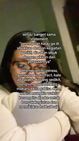 cape banget jadi cewek pemikir.