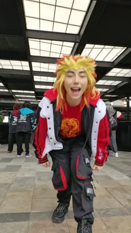 Los Pilares en el futuro 🌟 @Fried 💚⚡ Frog @Shieru @🌸Dima🌸 @Brichit_alv @Saku ❤ @Abi @Nevxcos #rengoku #hashiras #cosplay #kny #demonslayer 