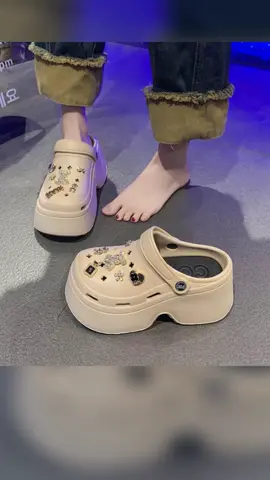 3TDEP - dép sục nữ hình gấu đá đế cao 7cm, sục rọ nữ tặng kèm sticker, chuẩn size mới #depsuc #depsucnu #depsuccrocs #cross #sucnuxinh #sucnu #sucnuhot #xuhuong #xuhuongtiktok 