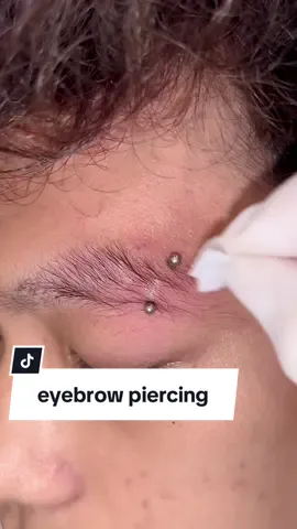 eyebrow piercing #eyebrowpiercing #piercing #piercings #piercingcheck #piercinglovers #piercingstudio #piercingvideo #piercingvideos #piercingtok #piercinglovinhos #piercingjewelry #vairal #fypシ゚viral #allfake⚠️ 
