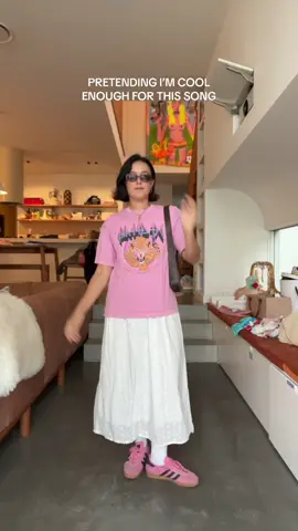 Spoiler alert: i’m not 😂💓👏🏽 #OOTD #grwm #fashiontiktok #mumfashion 