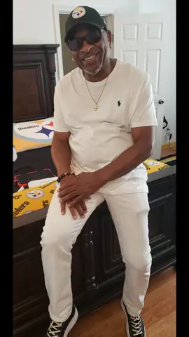 Jazzy-jman Fashion 2024  One day back from Maryland!!!!! I keeps its  💯! 68  years young! Tik Tok  @Jazzyjman66 @jazzyjmanfashion @jazzyjmanfashions ==================== My YouTube channel!! https://youtube.com/@jazzy-jmanfashions3480?si=bWVNZuTWK33dzCiK ==================== Instagram  https://www.instagram.com/jazzyjman65?igsh=bTY1YWNoaGtydW94 =================== Click mouse on image to view in full double tap or click image or video,  when viewing from  your phone or tablet.  Jerry(~Jazzy~ jman~)Fuller