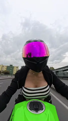 . . . . #explore #moto #motorcycle #bikeride #viral #bikerlife #bikergirl #kawasaki #ninja400 #fyp 