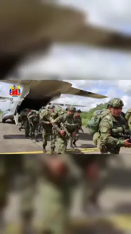 Más de cinco mil hombres y mujeres de las Fuerzas militares, intensifican el despliegue operacional en el departamento del #CHOCÓ. Por tierra, río y aire, todas las capacidades del EJERCITO, Armada y Fuerza Aerea mantienen operaciones militares #armadanacionalcolombiana🇨🇴👊🏻💪🏻 #fuerzaaereacolombiana #fuerzasmilitaresdecolombia #ejercitodecolombia #choco #departamentodelchoco 