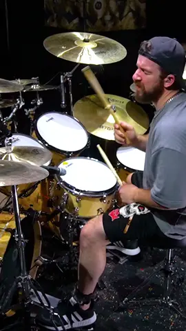 Blast like the wind 💨 #drums #drummer #blastbeats #metaldrummer 