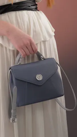 THE SATCHEL BAG — your new everyday staple from our #EssenceCollection. #VontoDubai 