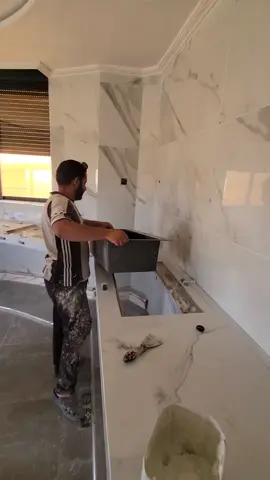 تركيب حوض الغسيل في المطبخ #مطبخ #ديكور #mohamedsiramik #تشطيبات_داخلية_خارجية #explore #viral 