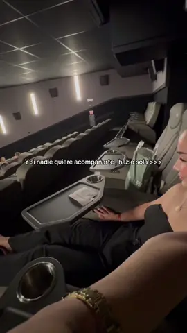 #greenscreenvideo que bonito es poder  hacer poanes sola sin depender de nadie 😌🤍#SantJordi2024 #cine#romperelcirculo #fypシ 