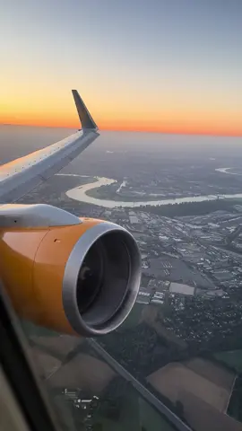 #condor #takeof #wingview #wingviewwednesday #condorairline #condorairlinescrew #boeing757300 #boeing757 #oldbutgold #dusseldorf #boeing757lovers #vacation #vacationmode #holiday #holidaycountdown #holidaytiktok #vacationvibes #summer2024 #summer2024countdown #sunset #sunsetlover #sunghoon #frequentflyer #lasttimebesttime #mallorca2024 #spanienurlaub #mallorcaisland #aviationlife 