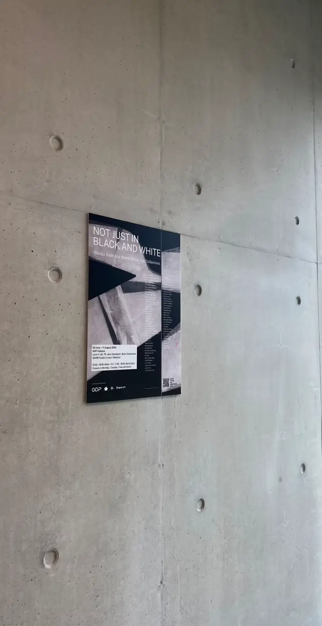 last min art gallery date w the girls🎀